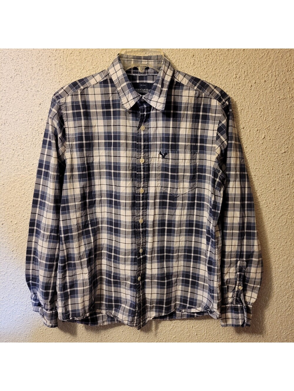 American Eagle Shirt Men's Button Down Size Medium Blue Plaid Athletic Fit
